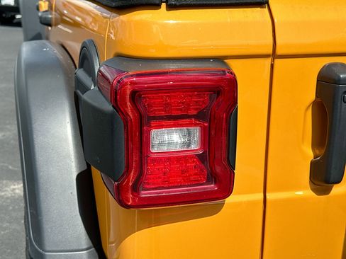 Used 2021 Jeep Wrangler Unlimited Rubicon image 7