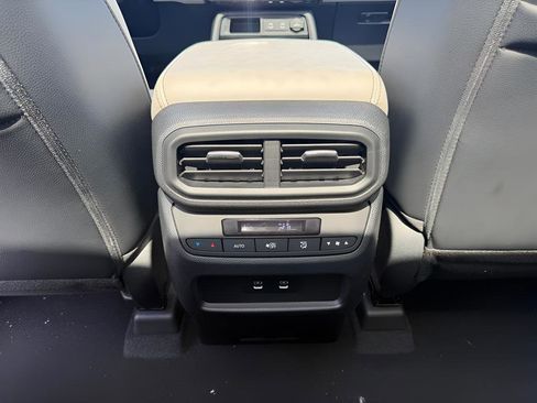 New 2026 Honda Pilot Touring image 12