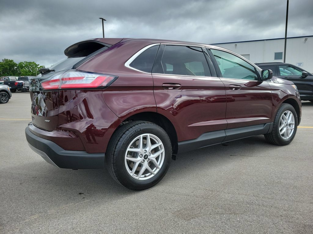 Used 2023 Ford Edge SEL w/ Convenience Package AWD/4WD image 4