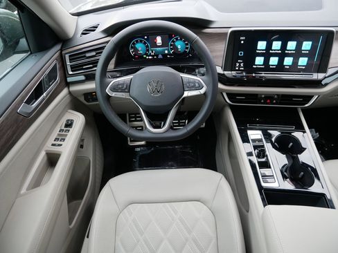 New 2026 Volkswagen Atlas SEL Premium R-Line image 9