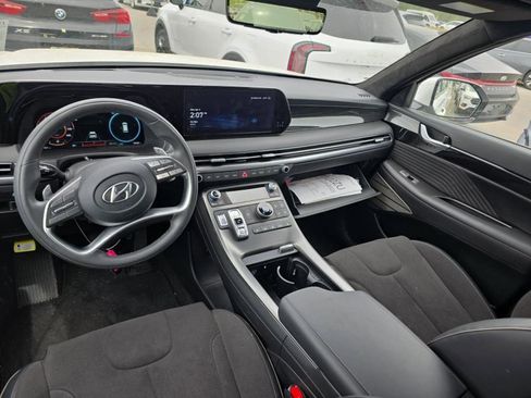 Used 2025 Hyundai Palisade Calligraphy image 5