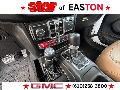 Used 2022 Jeep Wrangler Unlimited Rubicon 4xe w/ Cold Weather Group AWD/4WD image 35