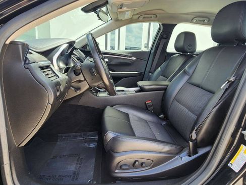 Used 2019 Chevrolet Impala LT FWD image 10