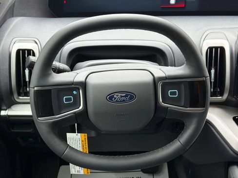 New 2026 Ford Expedition Active RWD image 13