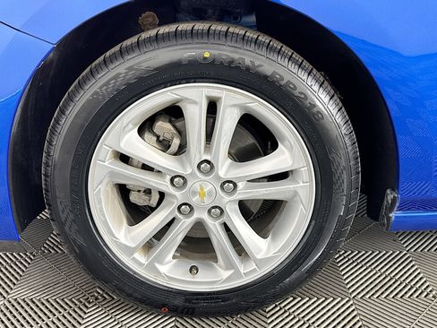 Used 2018 Chevrolet Cruze LT image 36