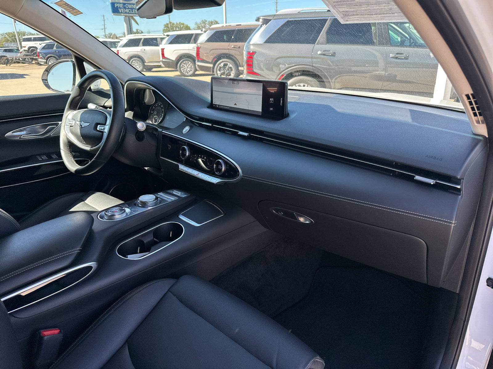 Used 2025 Genesis GV70 2.5T AWD/4WD image 6