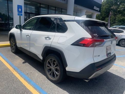 Used 2022 Toyota RAV4 Limited AWD/4WD image 2
