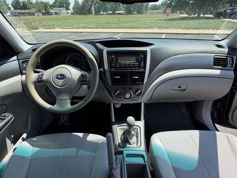 Used 2013 Subaru Forester 2.5X Premium w/ Popular Pkg 1 AWD/4WD image 15