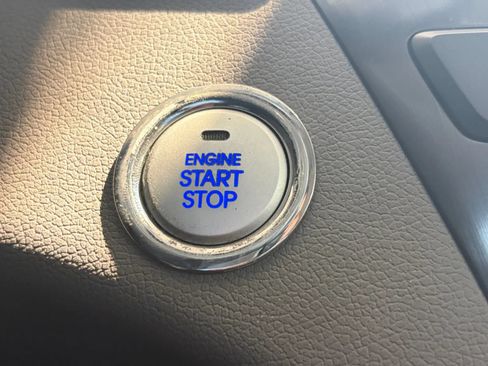 Used 2015 Hyundai Sonata Limited w/ Option Group 02 FWD image 25
