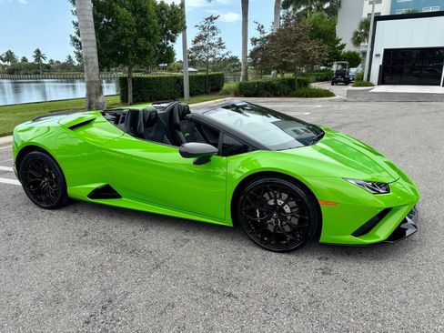 Used 2021 Lamborghini Huracan EVO RWD image 5