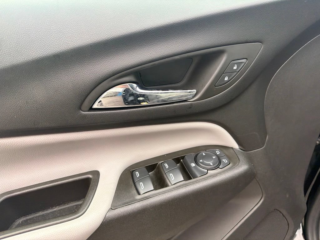 Used 2024 Chevrolet Equinox LS w/ LS Convenience Package FWD image 18