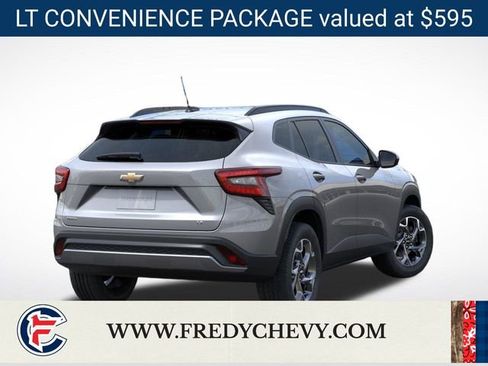 New 2026 Chevrolet Trax LT w/ Sunroof Package image 4