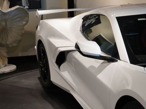 Used 2023 Chevrolet Corvette Stingray Premium Cpe w/ Z51 Performance Package RWD image 39