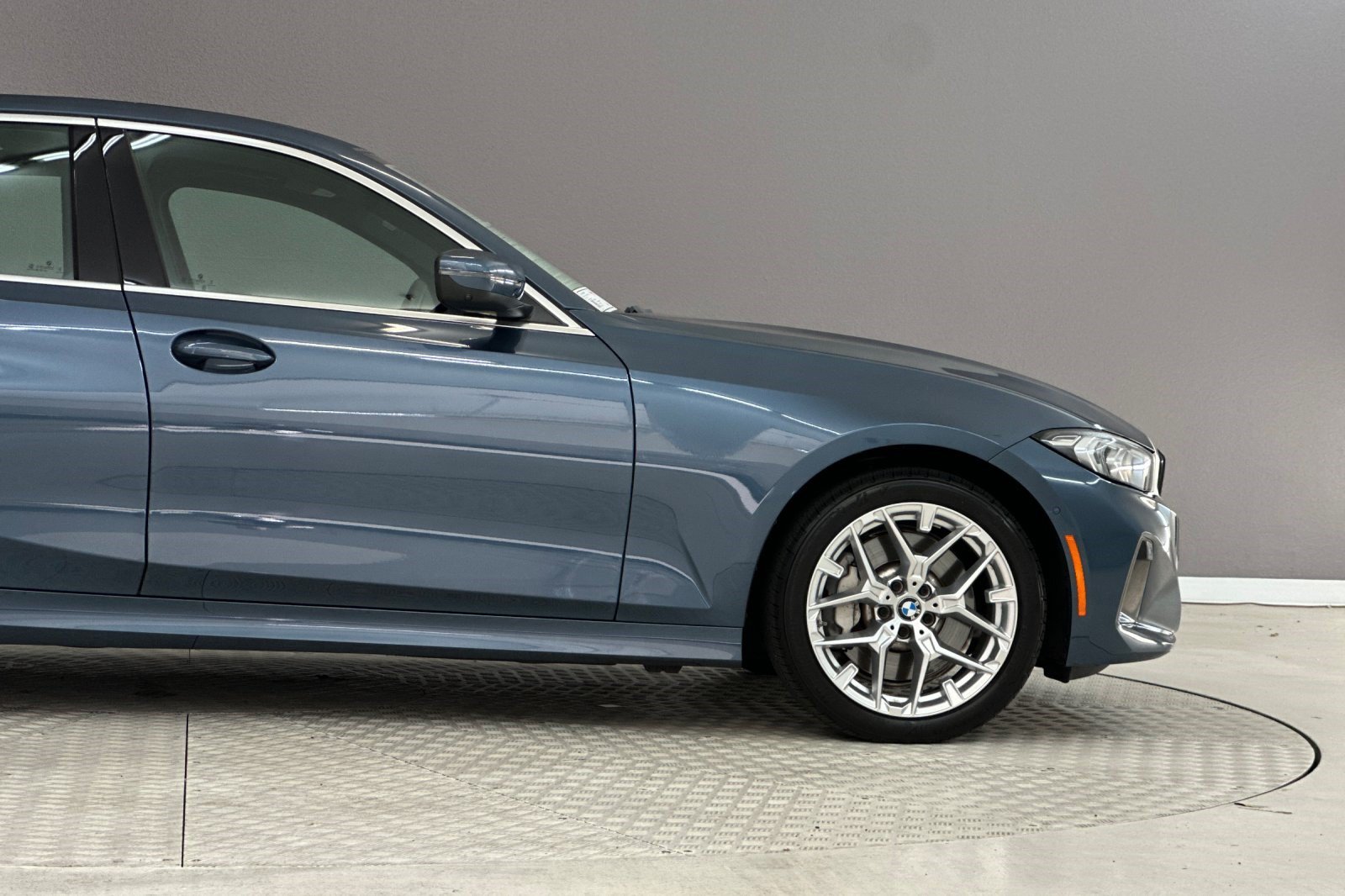 Certified 2025 BMW 330i Sedan RWD image 35