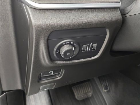 Used 2021 Jeep Grand Cherokee L Overland w/ Luxury Tech Group IV image 28