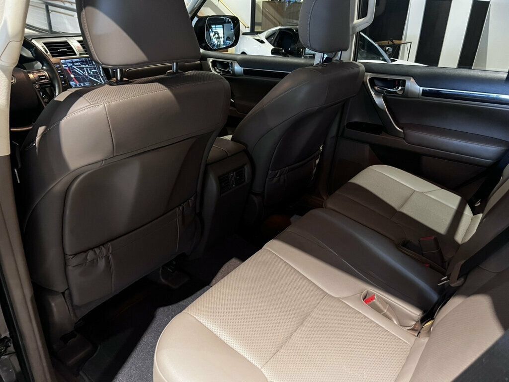 Used 2019 Lexus GX 460 w/ Navigation Package AWD/4WD image 17