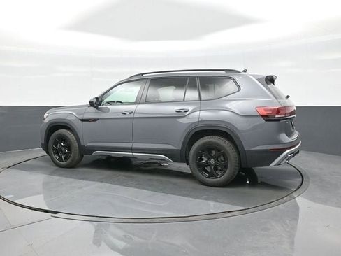 New 2026 Volkswagen Atlas Peak Edition image 5