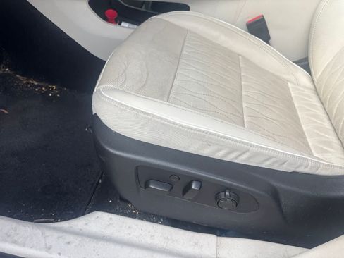 Used 2021 Buick Envision Avenir w/ Technology Package II FWD image 8