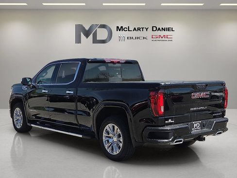 Used 2024 GMC Sierra 1500 Denali w/ Technology Package AWD/4WD image 12