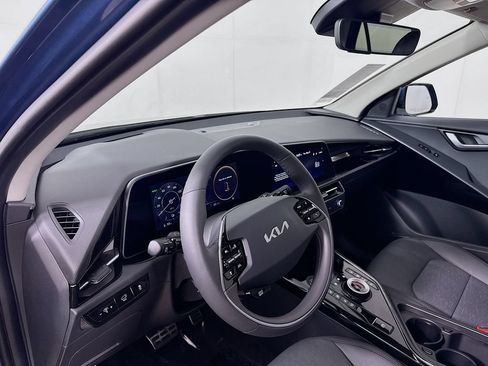 New 2026 Kia Niro Wave w/ Wave Preserve Package FWD image 9