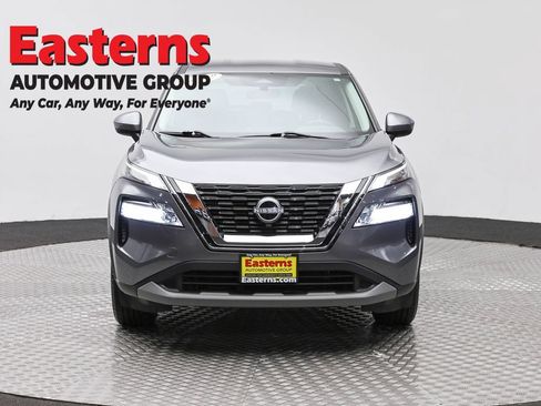 Used 2023 Nissan Rogue SV AWD/4WD image 2