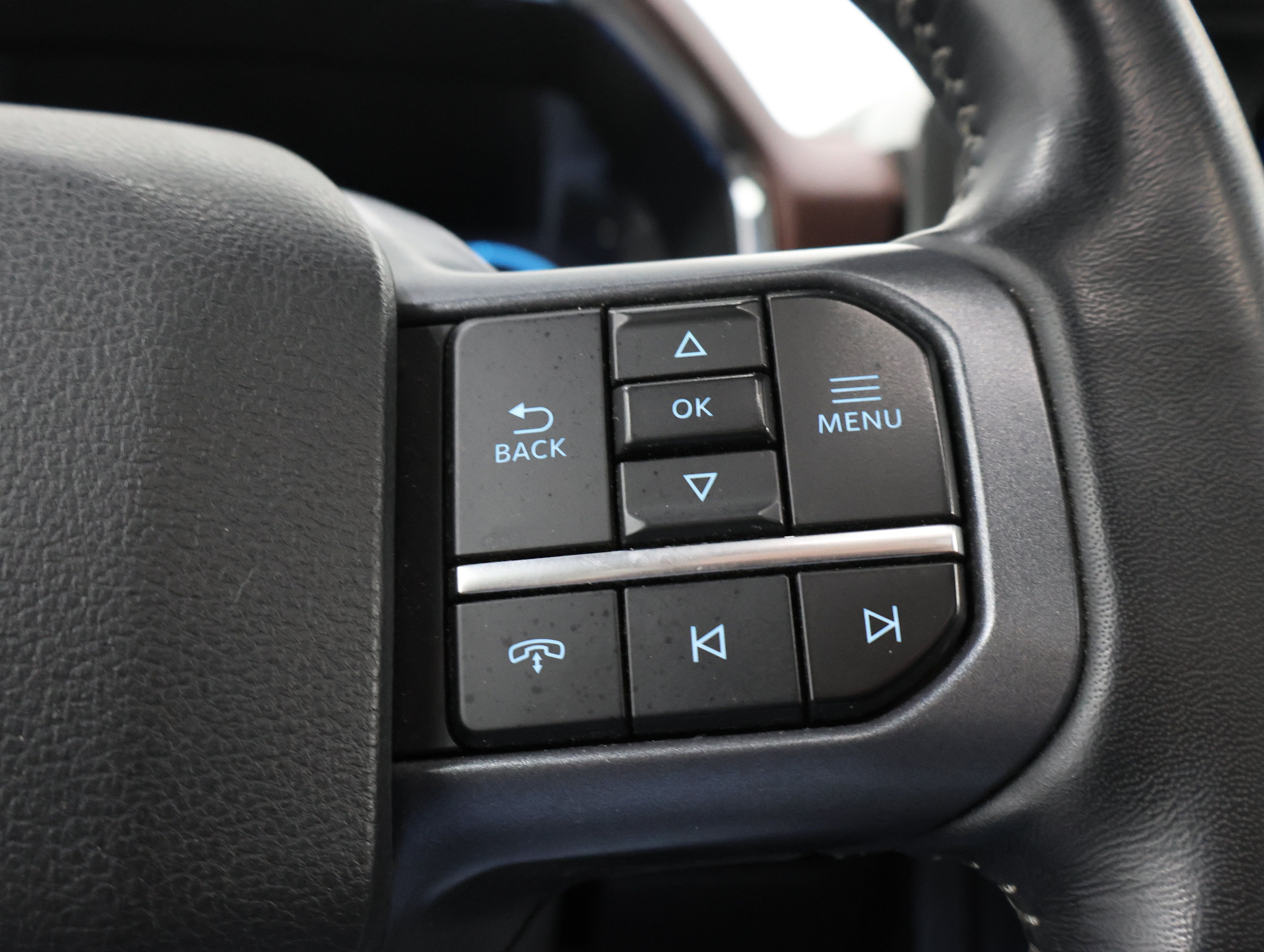 Used 2023 Ford F150 Lariat w/ Equipment Group 502A High AWD/4WD image 15