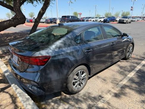 Certified 2024 Kia Forte LXS FWD image 3