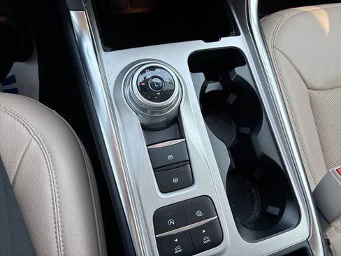 Used 2023 Ford Explorer Limited w/ Limited Technology Package image 16