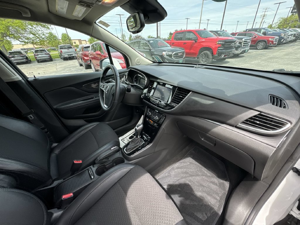 Certified 2022 Buick Encore Preferred AWD/4WD image 36