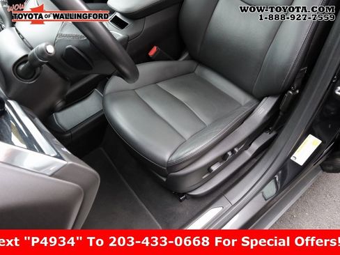 Used 2023 Cadillac XT5 Premium Luxury image 13