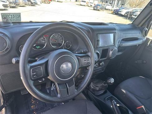 Used 2017 Jeep Wrangler Unlimited Sport image 15