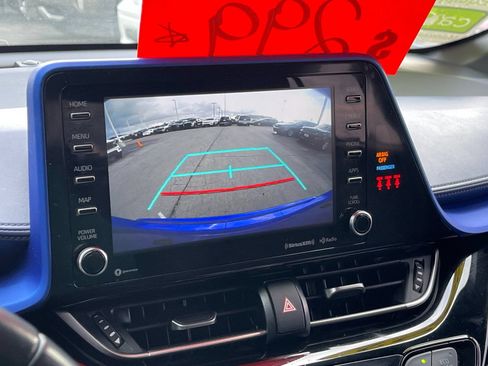 Used 2022 Toyota C-HR XLE FWD image 21