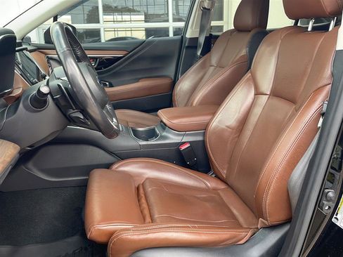 Used 2020 Subaru Outback Touring XT AWD/4WD image 2