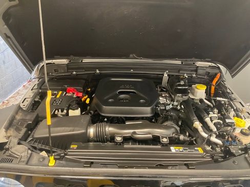 Used 2023 Jeep Wrangler Unlimited image 9