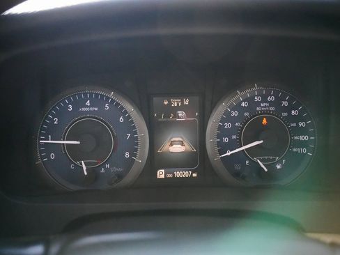 Used 2018 Toyota Sienna LE image 25