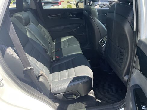 Used 2018 Kia Sorento SX FWD image 28