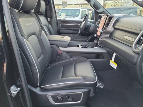 New 2026 RAM 1500 Laramie AWD/4WD image 15