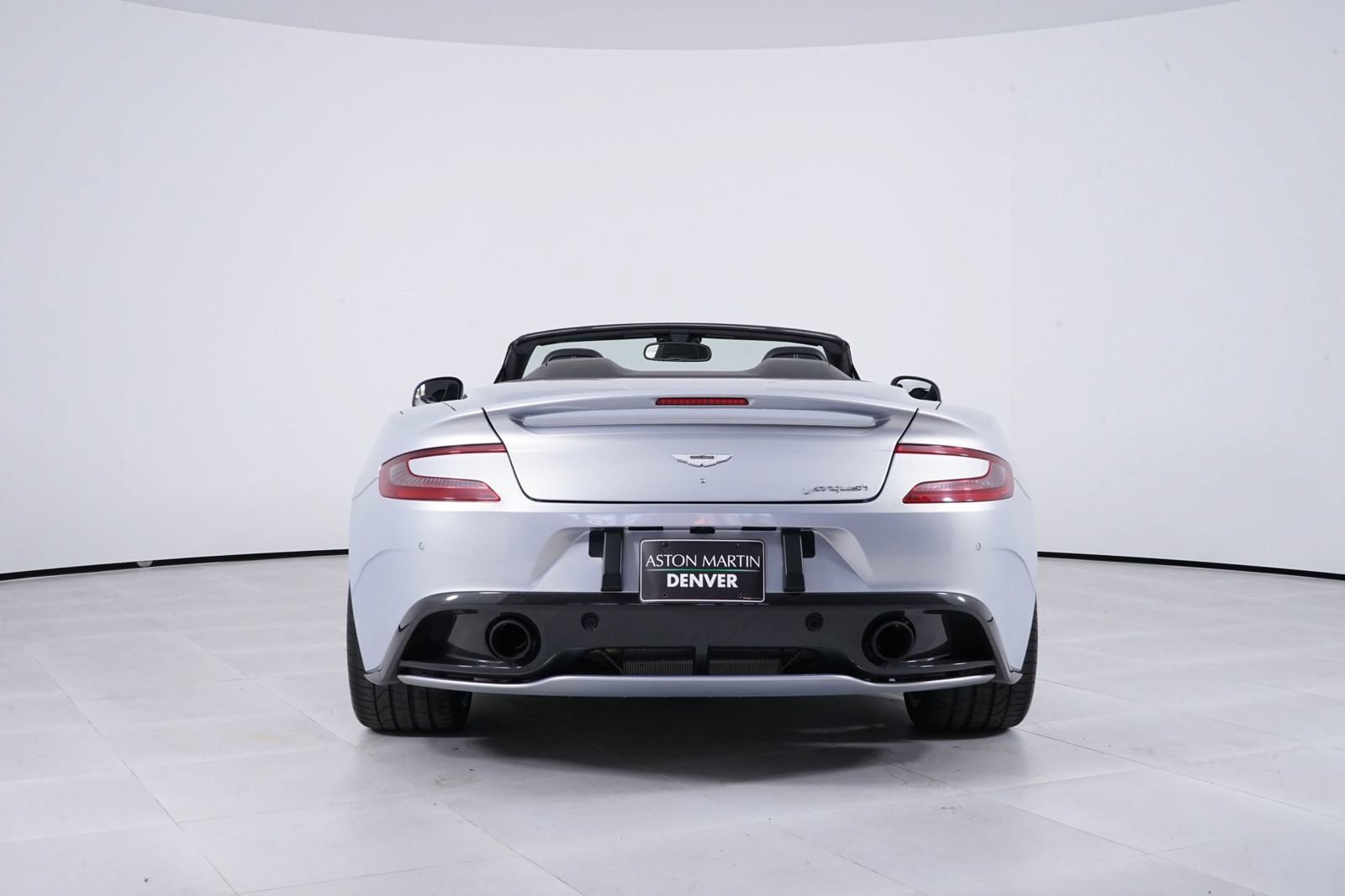 Used 2016 Aston Martin Vanquish Volante RWD image 6
