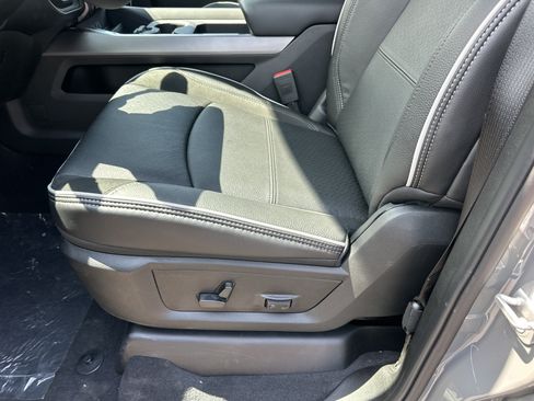New 2026 RAM 2500 Laramie AWD/4WD image 30