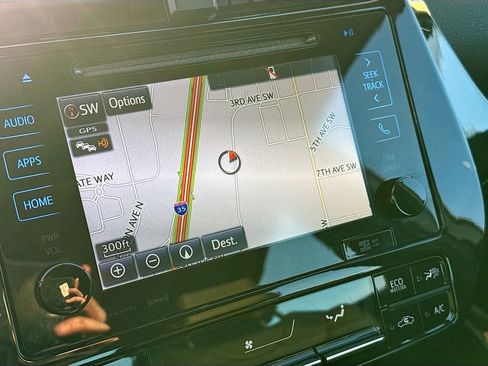 Used 2017 Toyota Prius Four w/ Advanced Technology Package image 11