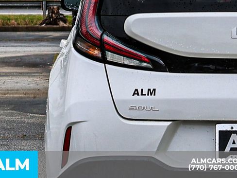 Used 2025 Kia Soul LX w/ LX Technology Package image 13