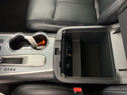 Used 2019 Nissan Pathfinder SL FWD image 28