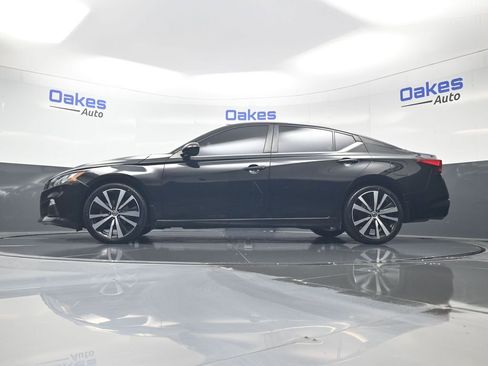 Used 2022 Nissan Altima 2.5 SR FWD image 39