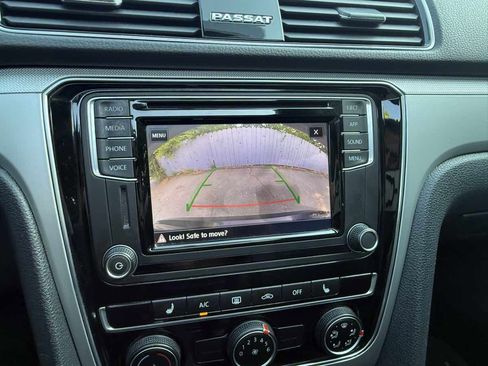 Used 2019 Volkswagen Passat 2.0T Wolfsburg image 20