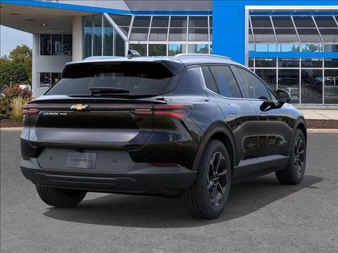 New 2026 Chevrolet Equinox EV LT image 4