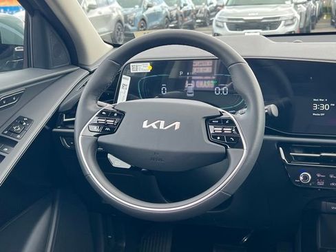 New 2026 Kia Niro SX image 16