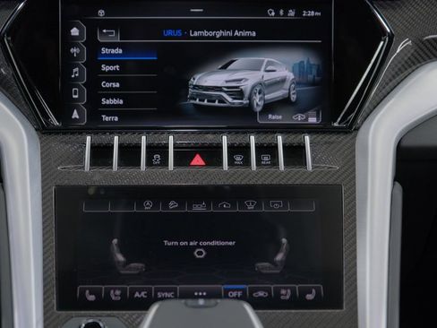 Used 2021 Lamborghini Urus image 53