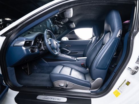 Used 2013 Porsche 911 image 40