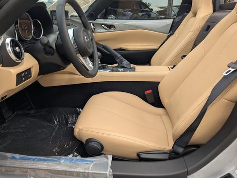 New 2026 MAZDA MX-5 Miata RF Grand Touring RWD image 5