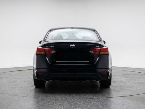 Used 2025 Nissan Altima 2.5 SV FWD image 7